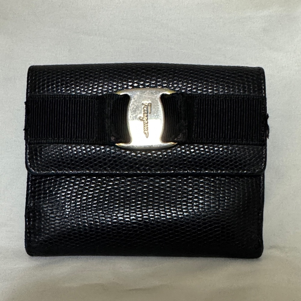 Salvatore Ferragamo Black Textured Leather Wallet with Bow and Gold-Tone Accent